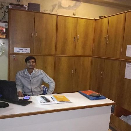 Hotel O Mahadev Hotel Джодхпур Экстерьер фото